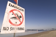 TOP 10 najbardziej niebezpiecznych plaż na świecie