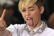 Miley Cyrus nago w kolejnym teledysku