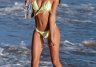 Cassie Cardelle w bikini