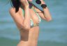 Lisa Opie - czarnulka w bikini