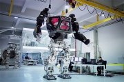 METHOD-1 - robot z filmów i gier właśnie ożył