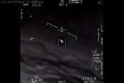 USA odtajnia nagranie z UFO
