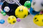 Jeżeli grać, to jak? Lotto online kontra legalni bukmacherzy internetowi