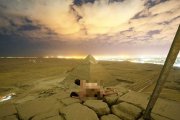 Para uprawiała seks na szczycie piramidy Cheopsa