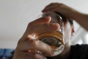 Kolejność picia alkoholi nie ma znaczenia – i tak będziesz mieć kaca