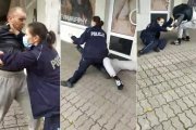 Policjantka pacyfikuje gościa bez maseczki. Doszło do walki w parterze