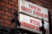 W Polsce będzie coraz mniej księży. Kolejne dwa seminaria zamknięte przez brak chętnych