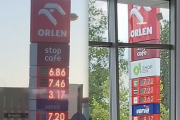 Orlen szykuje się na wzrost ceny benzyny powyżej 10 zł. Postawił nowe wyświetlacze
