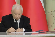 Prezes Kaczyński został wicepremierem. Tak to się kręci