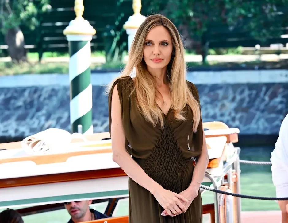 angelina-jolie angelina-jolie