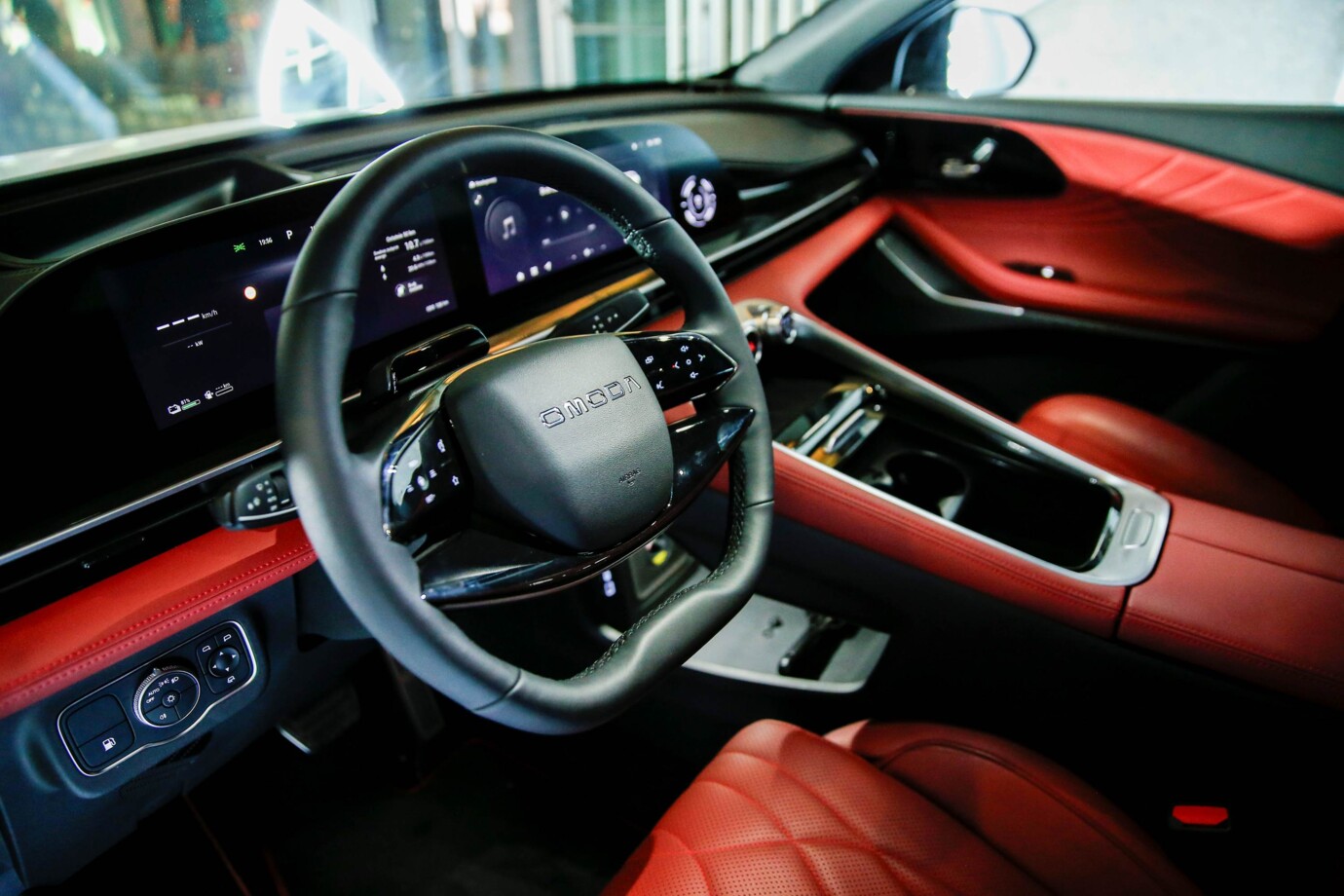 OMODA 9.4.jpg omoda-9-4-f33d47caf982b1aef29514e97b790917_2640cc