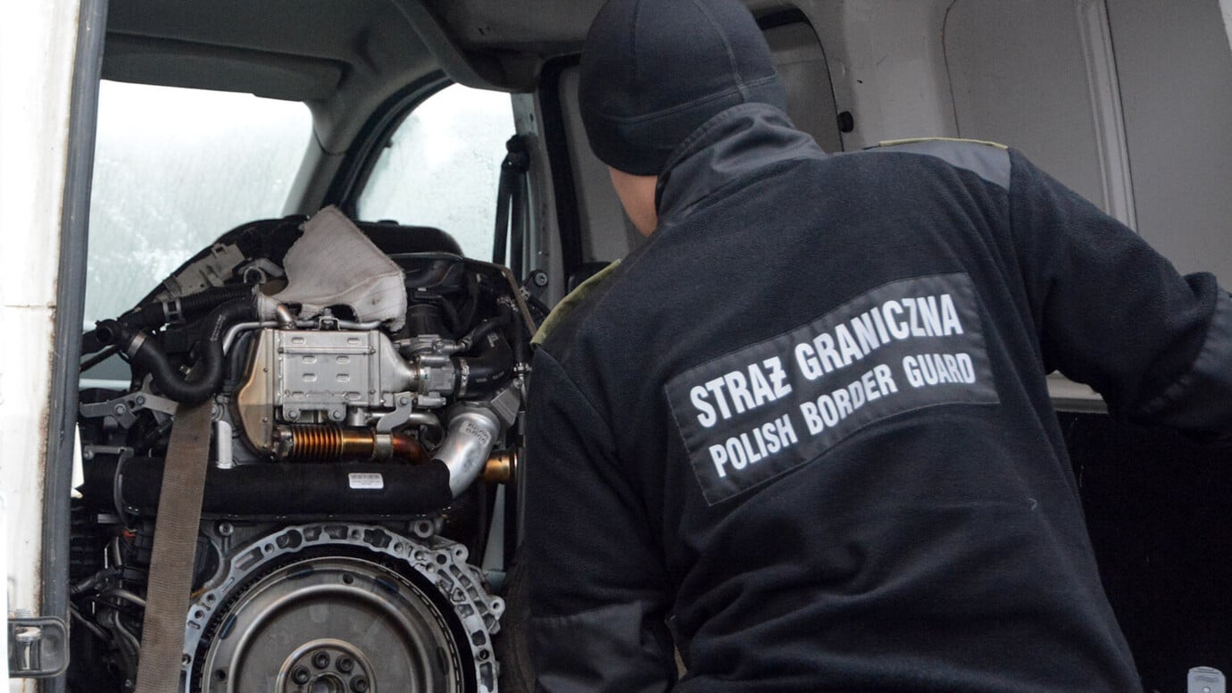 e033a1a8-d2a4-400f-a327-29675ef06103 e033a1a8-d2a4-400f-a327-29675ef06103