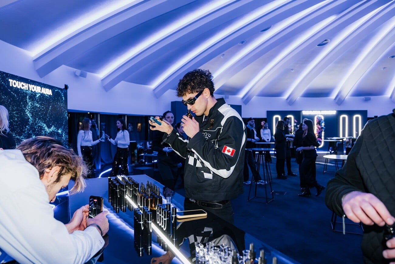 The Moments (11) The Moments (11)