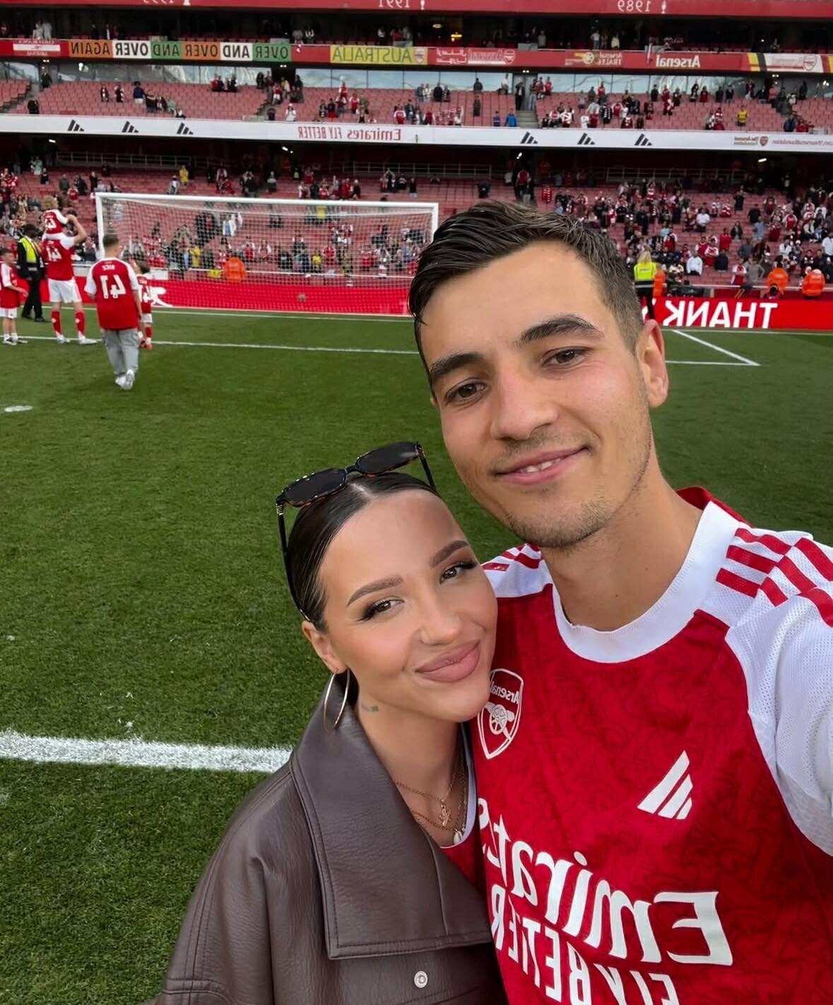 8a2eb68a-5126-406a-a5b0-fdb648d0cc97-734036b298f71287d50d3689020f723d_1a518b 8a2eb68a-5126-406a-a5b0-fdb648d0cc97-734036b298f71287d50d3689020f723d_1a518b