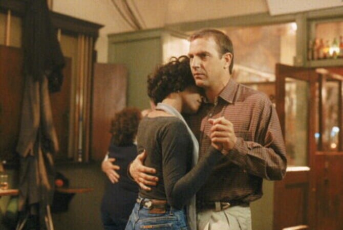 The Bodyguard - Image - Image 1 the_bodyguard_photo_0-433665805