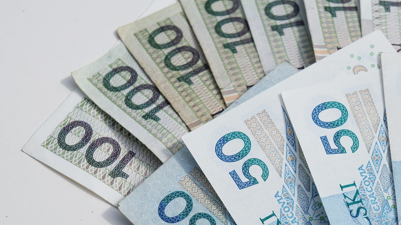 Pieniądze. Pieniądze.