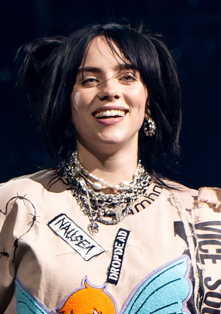 BillieEilishO2160622_(11_of_45)_(52152972296)_(cropped_2)