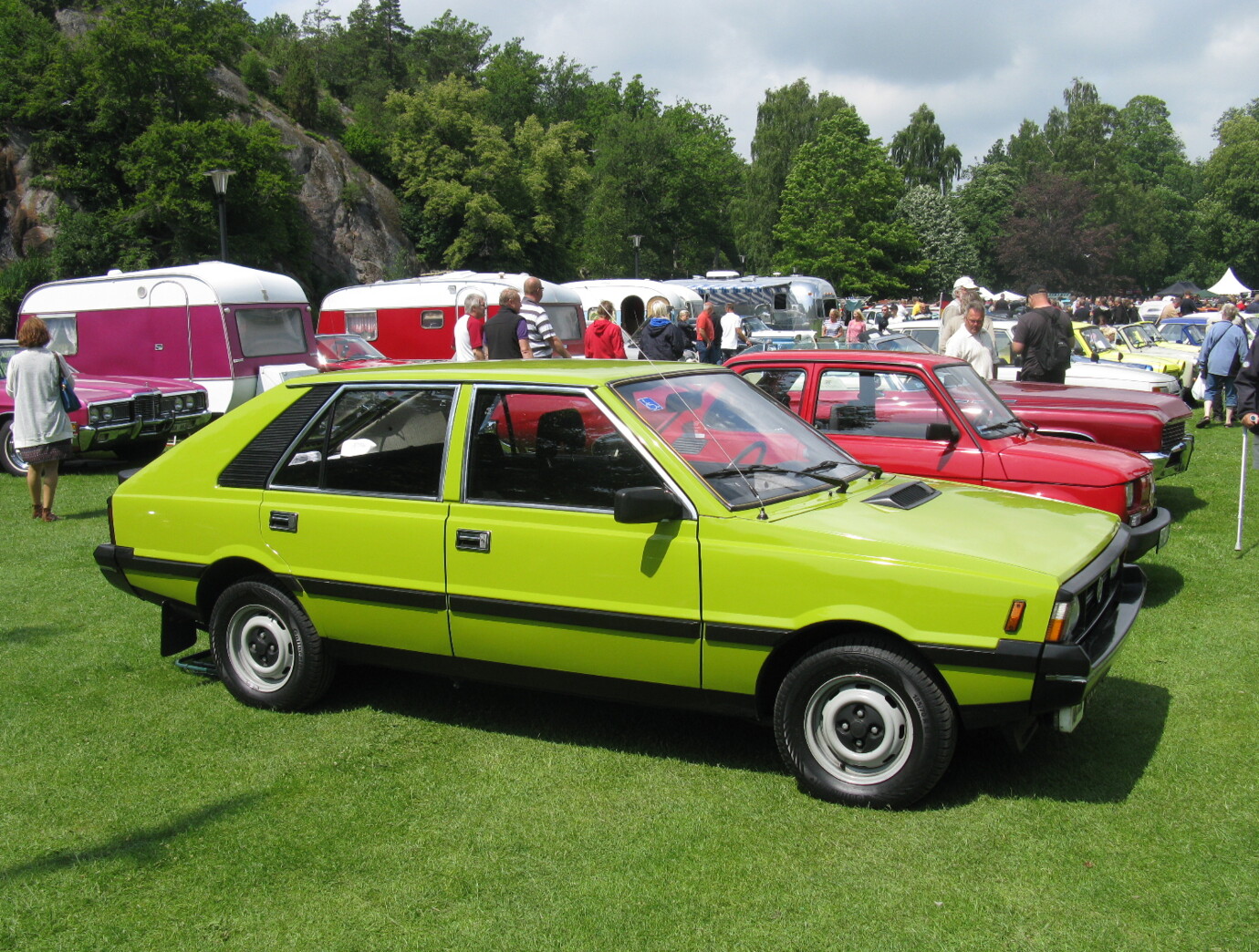 FSO_Polonez_(13915058963).jpg fso-polonez-13915058963-52d1cba1727da2c2c35094cec1b6566b_118e0c