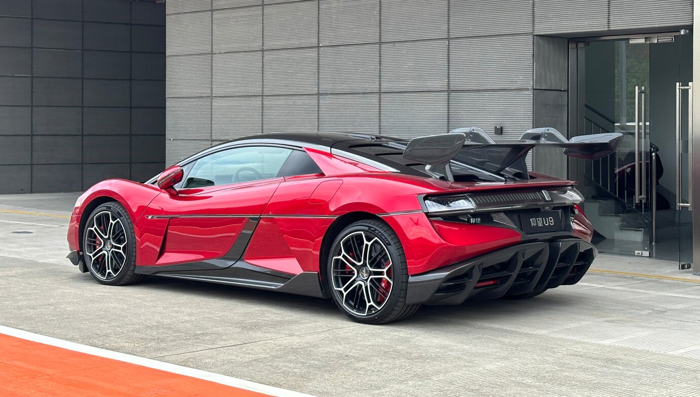 Yangwang_U9_004_(resized) Yangwang_U9_004_(resized)