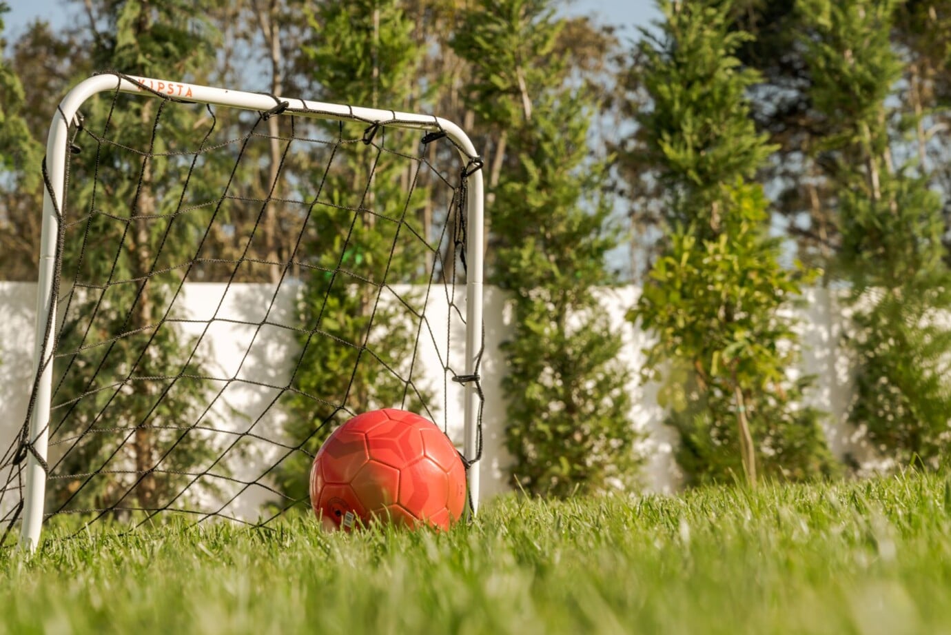 skladana-na-zime-jaka-bramka-do-pilki-noznej-nie-zajmie-polowy-garazu-po-sezonie skladana-na-zime-jaka-bramka-do-pilki-noznej-nie-zajmie-polowy-garazu-po-sezonie