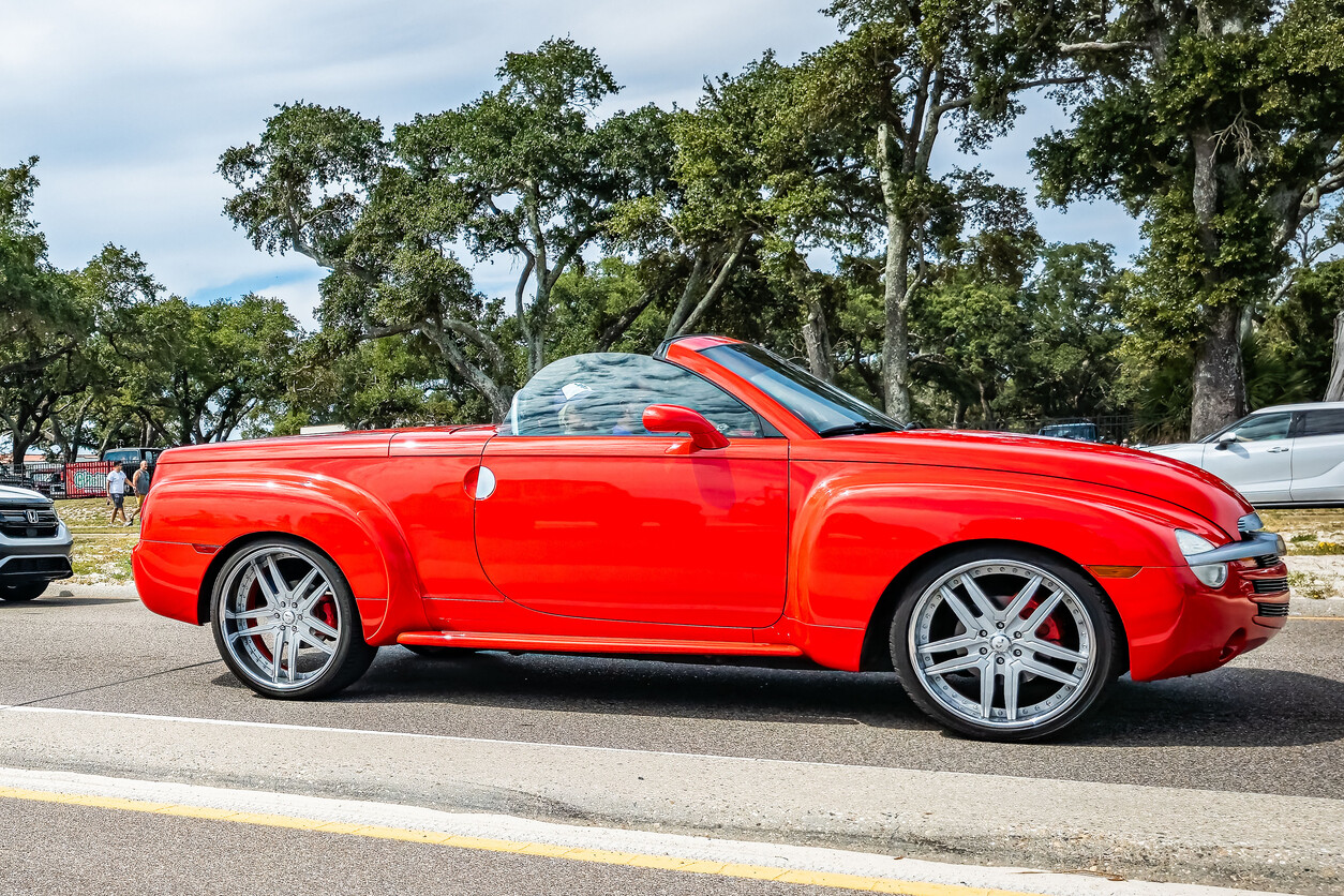 chevrolet-ssr-5f363de14669e0b96599fa049dc9e2b5_d6b0ba