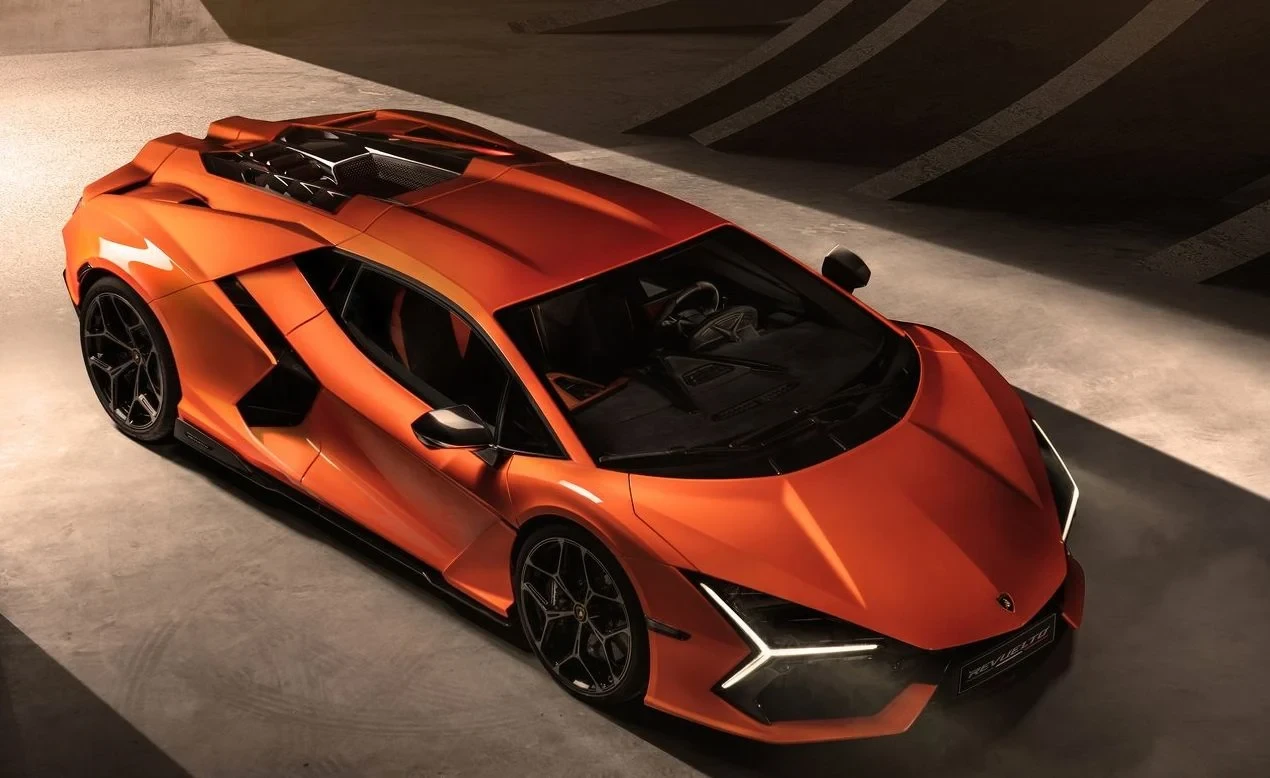 lamborghini-revuelto-2024-laranja-frente-e-lateraljpg