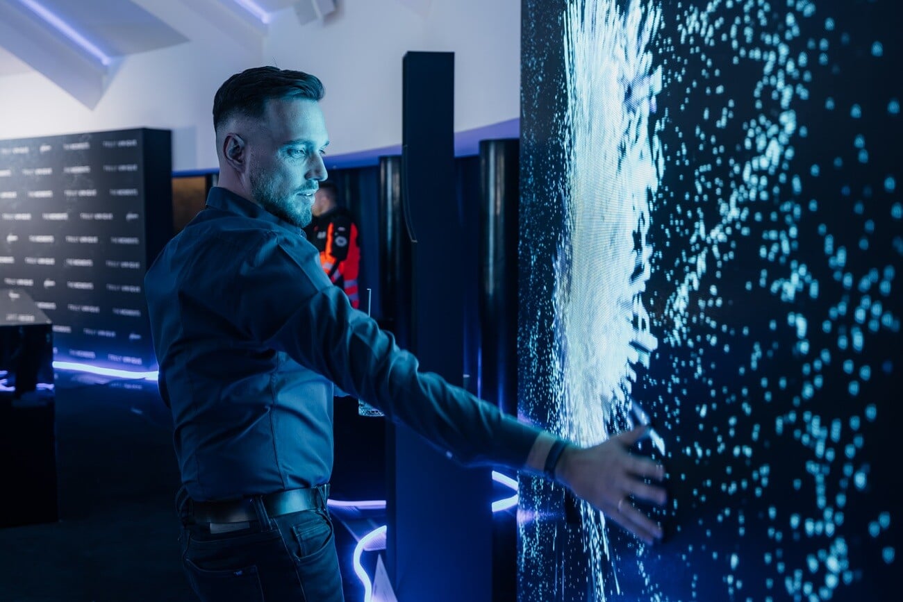 The Moments (2) The Moments (2)