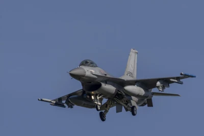 plane-5018780_1280(1)