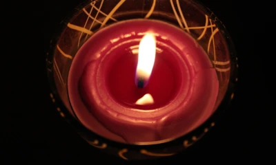 alicja-a-candle-2909390_1920