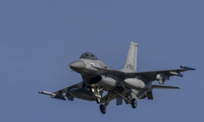 plane-5018780_1280(1)