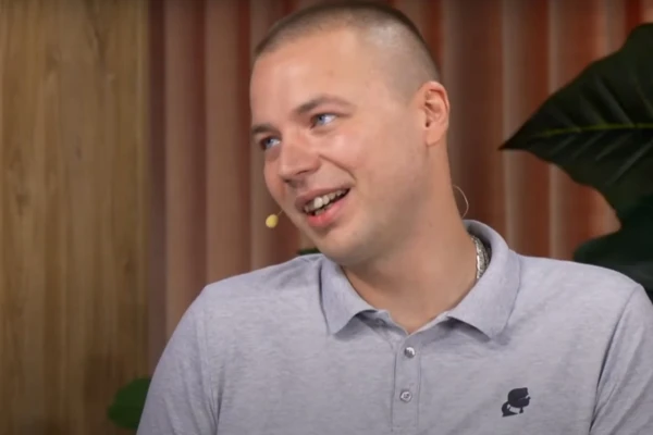 ce472a0c-720f-48a1-89ce-4a5b31b2793c ce472a0c-720f-48a1-89ce-4a5b31b2793c