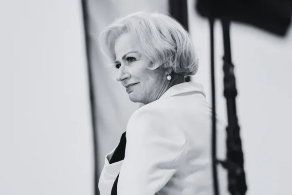 698eced662432-43c64f3a71e6