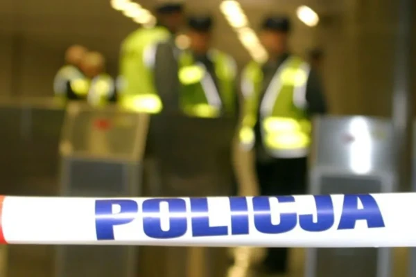 696cd8d289949-88561d86e058