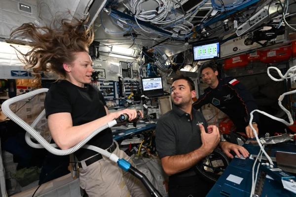 Gv1vOReWYAAREz- Gv1vOReWYAAREz-