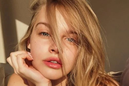 karolina22-ab5d820d2ecd579fd0e144bfbce80387_dfec19