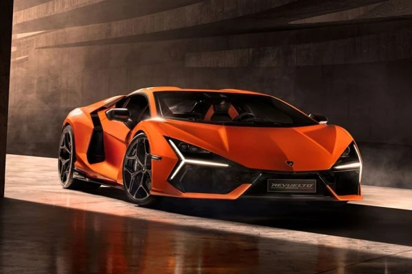 lamborghini-revuelto-autobaza