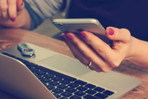 698a0979565e8-060815670771