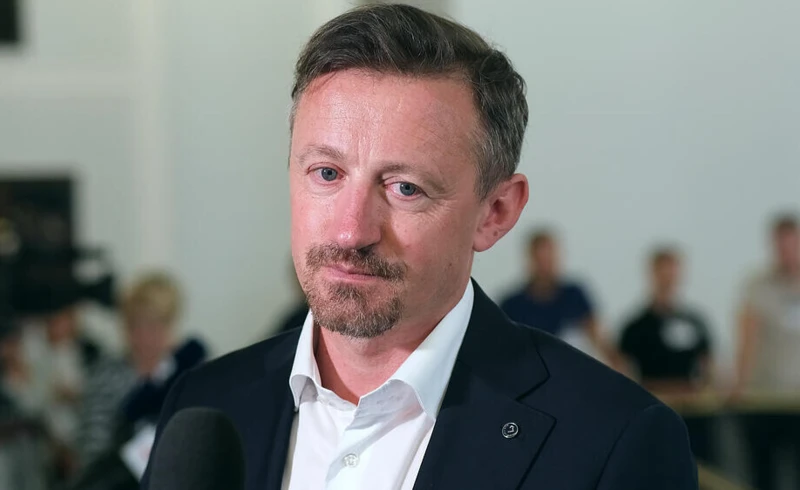 d065525d-7c6e-4e48-94bd-1cbe741db0af