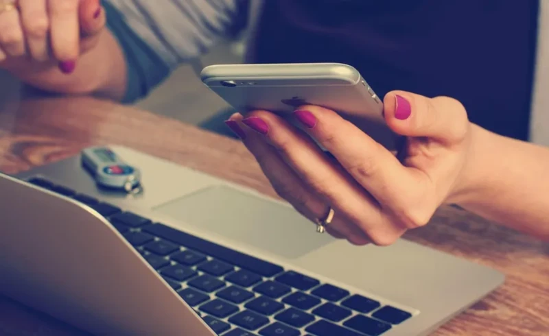 698a0979565e8-060815670771