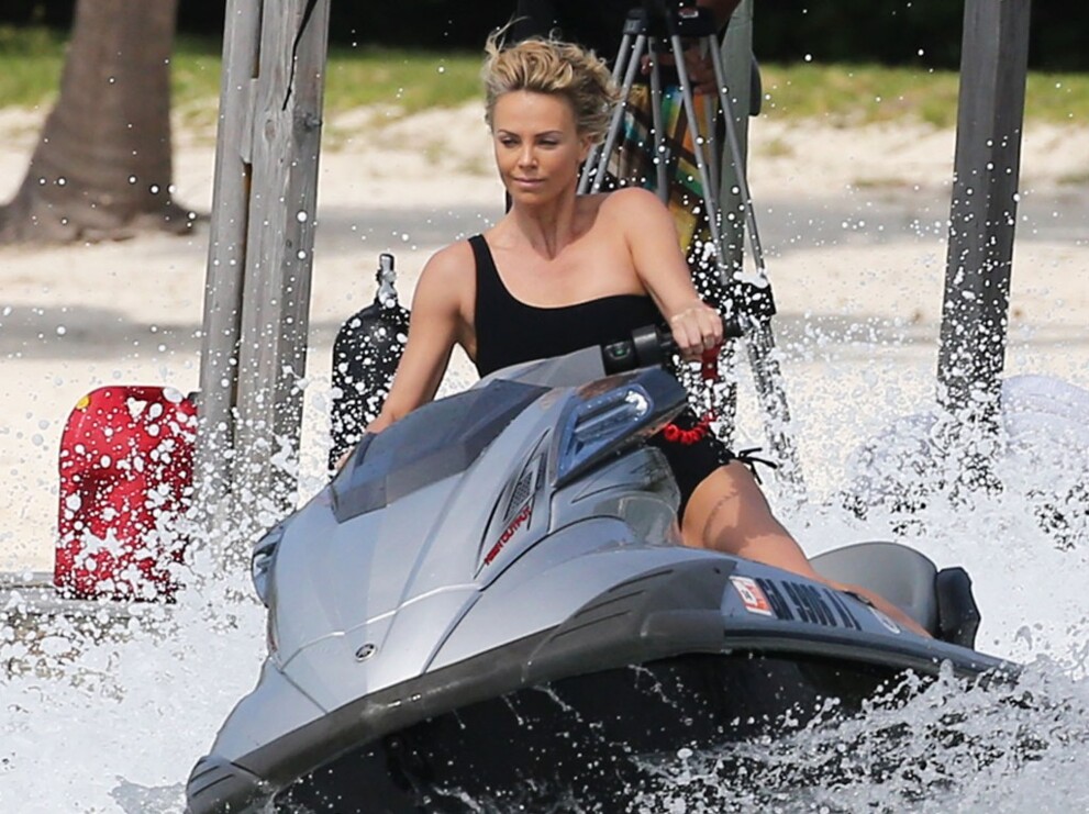 ffn-theron-jetski-inf-vemmpixx-032014-51360894-acc48a497fe680516e52f42617fd6a61_60b88a