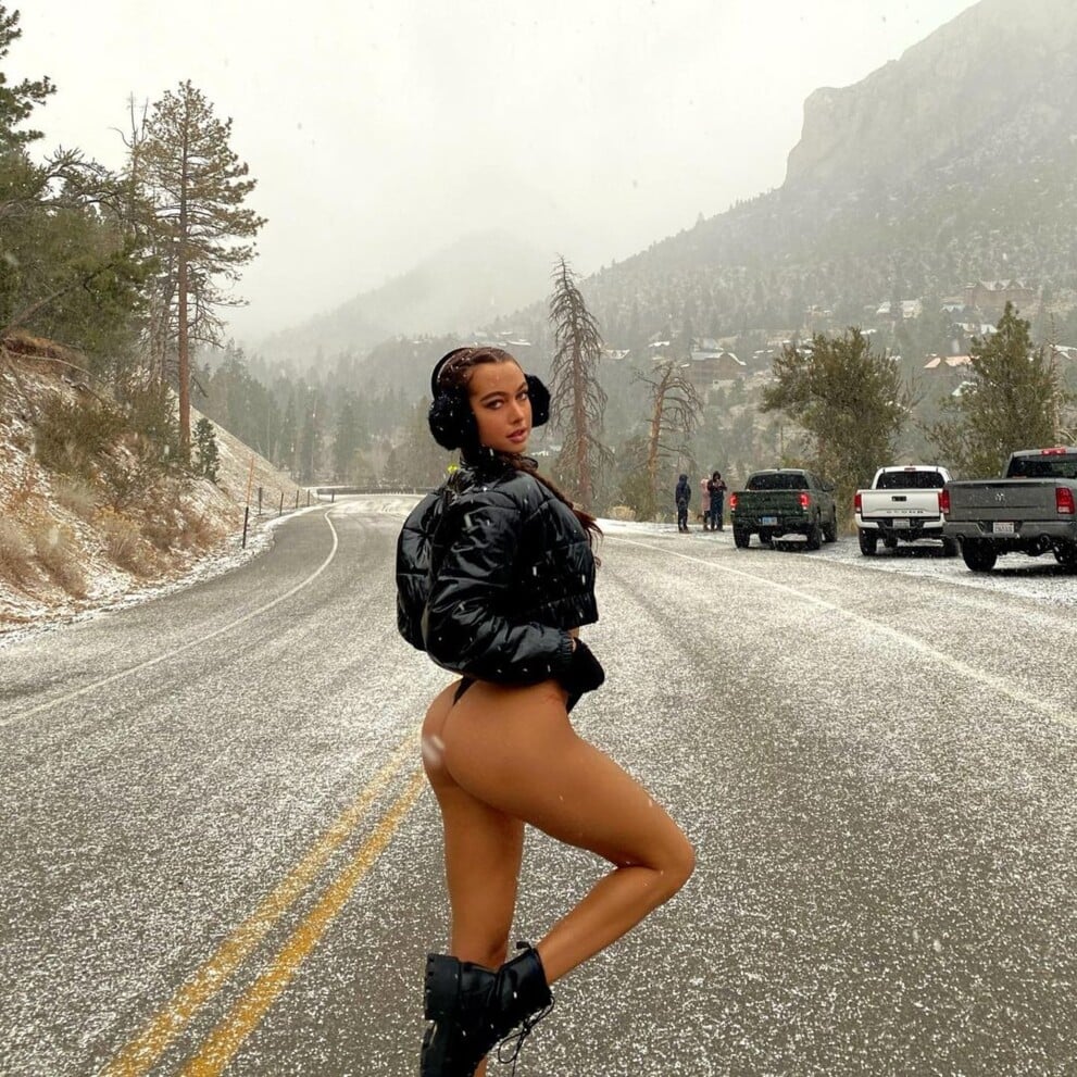 kamila4-797cbe60a1d3f791cb0a922fc6e6a0d1_c0aac5 kamila4-797cbe60a1d3f791cb0a922fc6e6a0d1_c0aac5