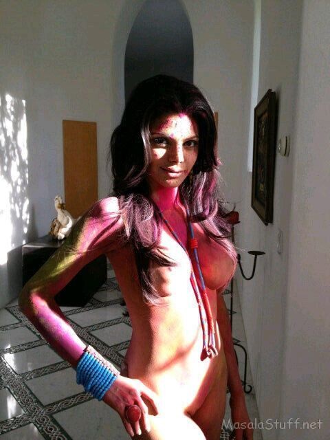 sherlyn-chopra-109-f029a589ec28d114dbbfa32f07423127_dcc113