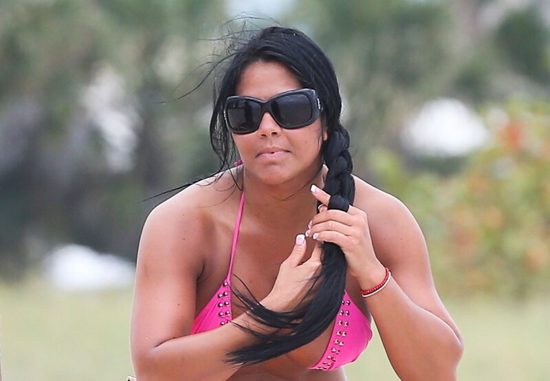 ffn-maripily-rivera-vem-041713-51070835-66b5b51ed1572b3a8321f70812b6fe9d-1_1ade52