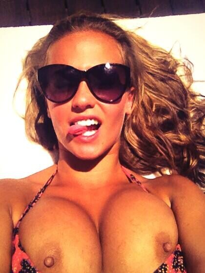 bqcmnzmcuaajvu5-jpg-large-40a990de78857e4e5ef6fbd4b5f33f64_38c7c7