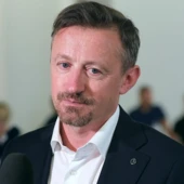 d065525d-7c6e-4e48-94bd-1cbe741db0af