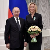 Vladimir_Putin_and_Maria_Zakharova_(2017-01-26)